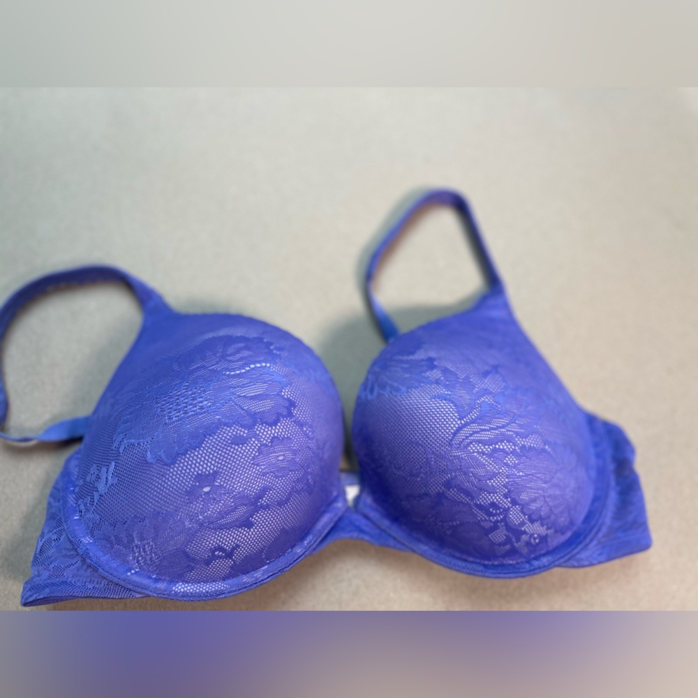 Victoria Secret Body by Victoria Purple Lace Bra